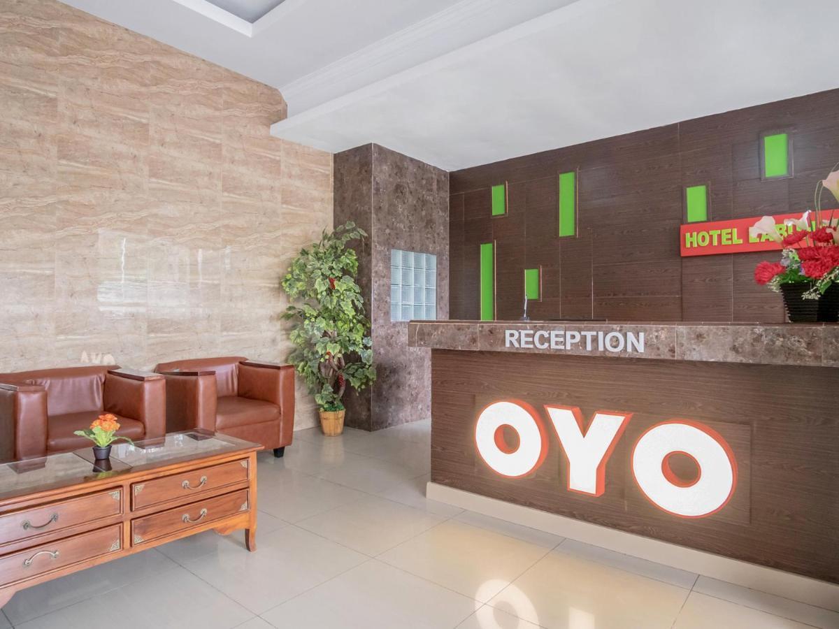 Oyo 741 Hotel Labuhan Raya Medan Exterior foto